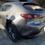 マツダ3　鈑金修理